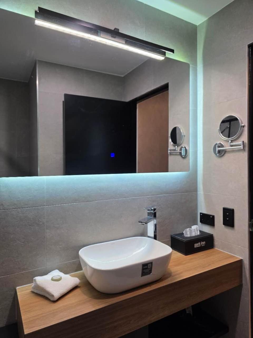 The Parkmore Hotel Melbourne Zewnętrze zdjęcie