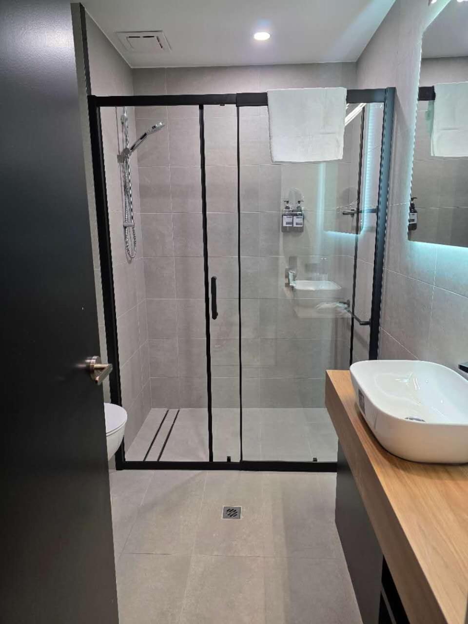 The Parkmore Hotel Melbourne Zewnętrze zdjęcie